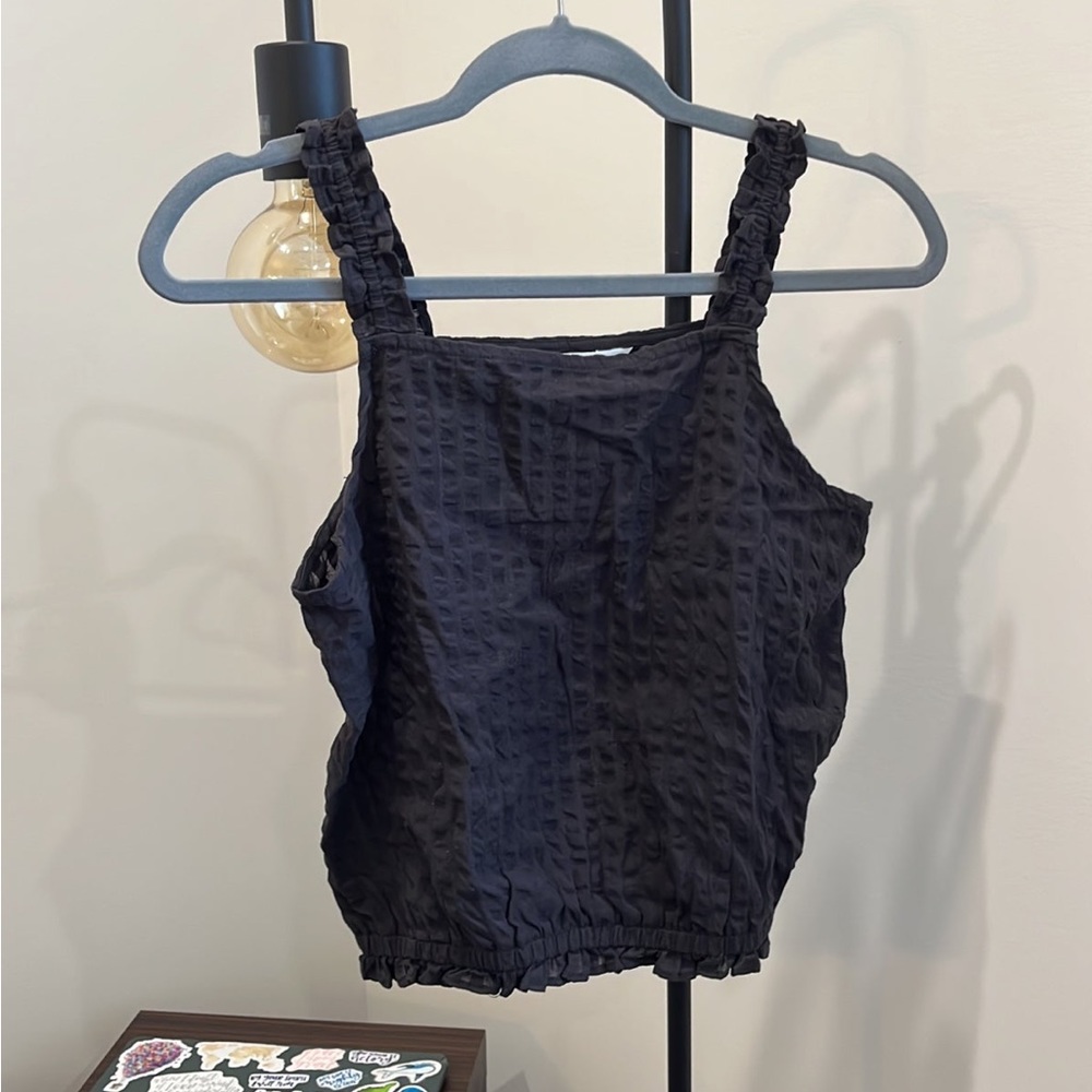 H&M crop NWT fit is XS-S adult (kids size 14)